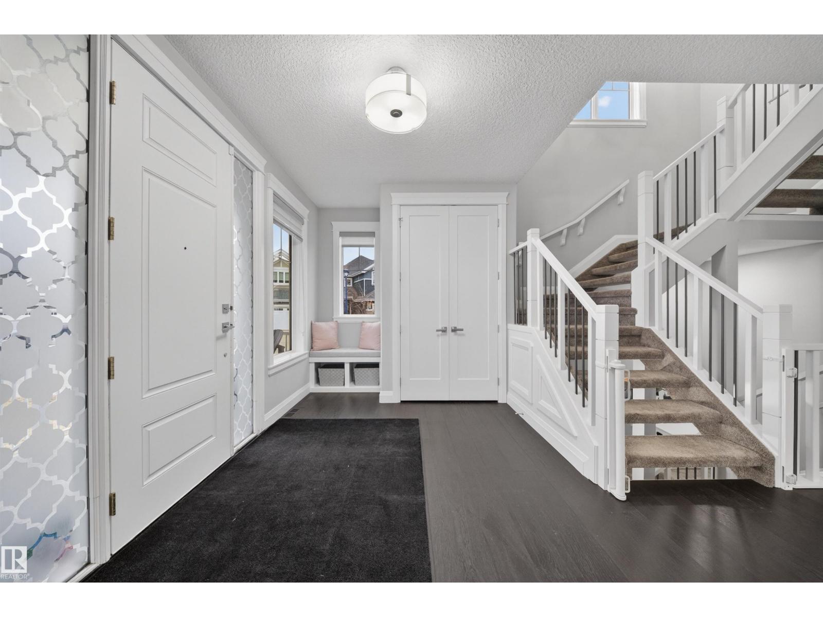 9037 24 Av Sw, Edmonton, Alberta  T6X 2C4 - Photo 10 - E4482507