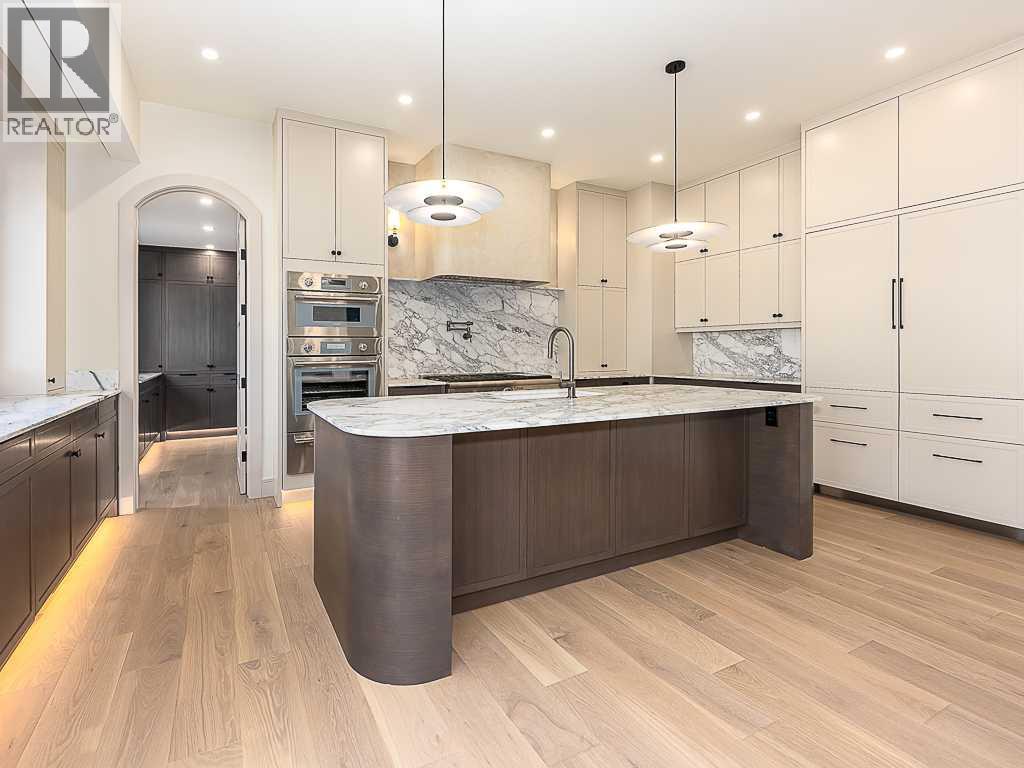 15 42 Street Sw, Calgary, Alberta  T3C 1Y2 - Photo 5 - A2276766