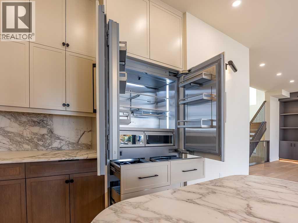 15 42 Street Sw, Calgary, Alberta  T3C 1Y2 - Photo 9 - A2276766