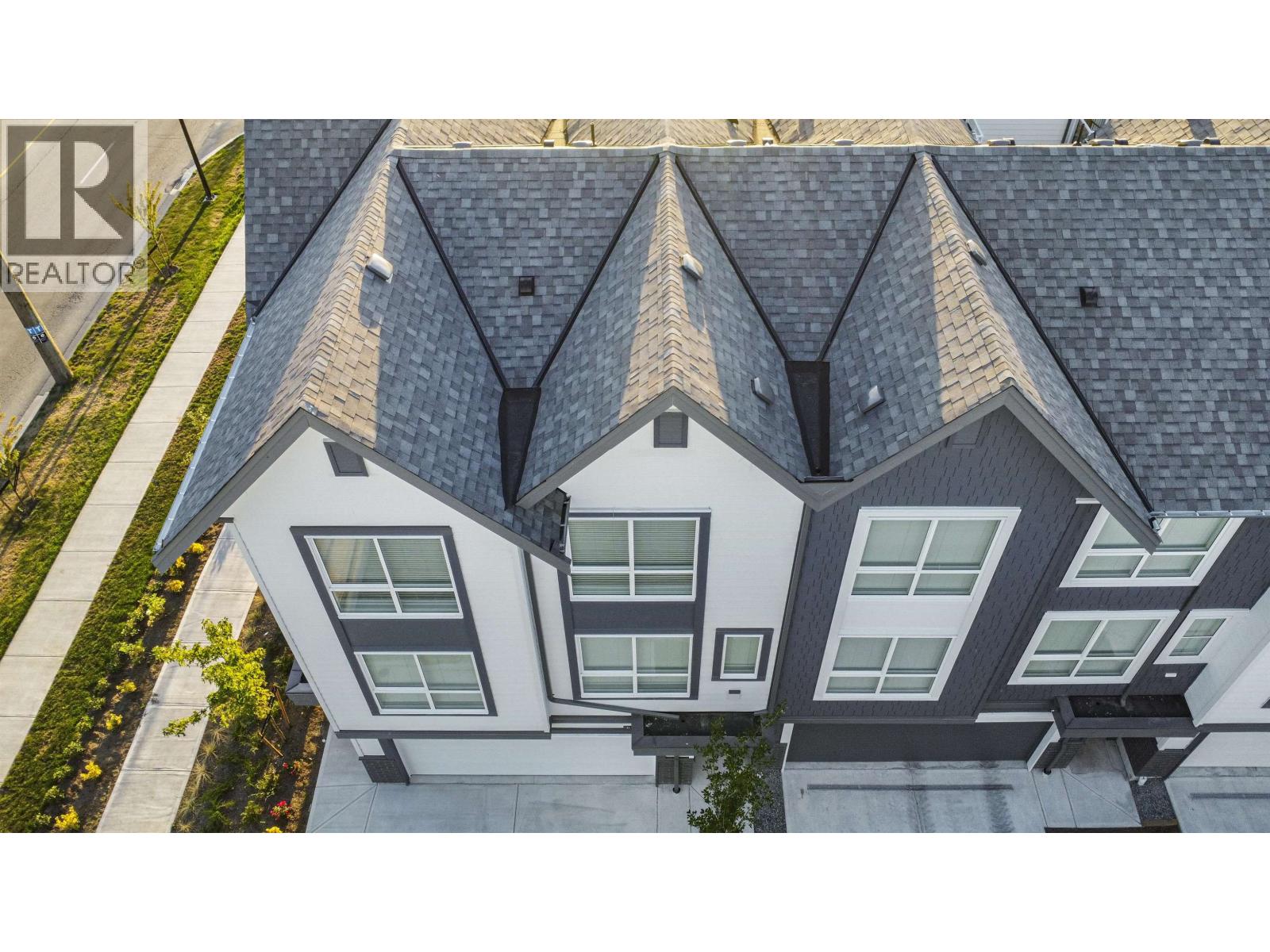 20 23785 Dewdney Trunk Road, Maple Ridge, British Columbia  V4R 0H8 - Photo 2 - R3112018