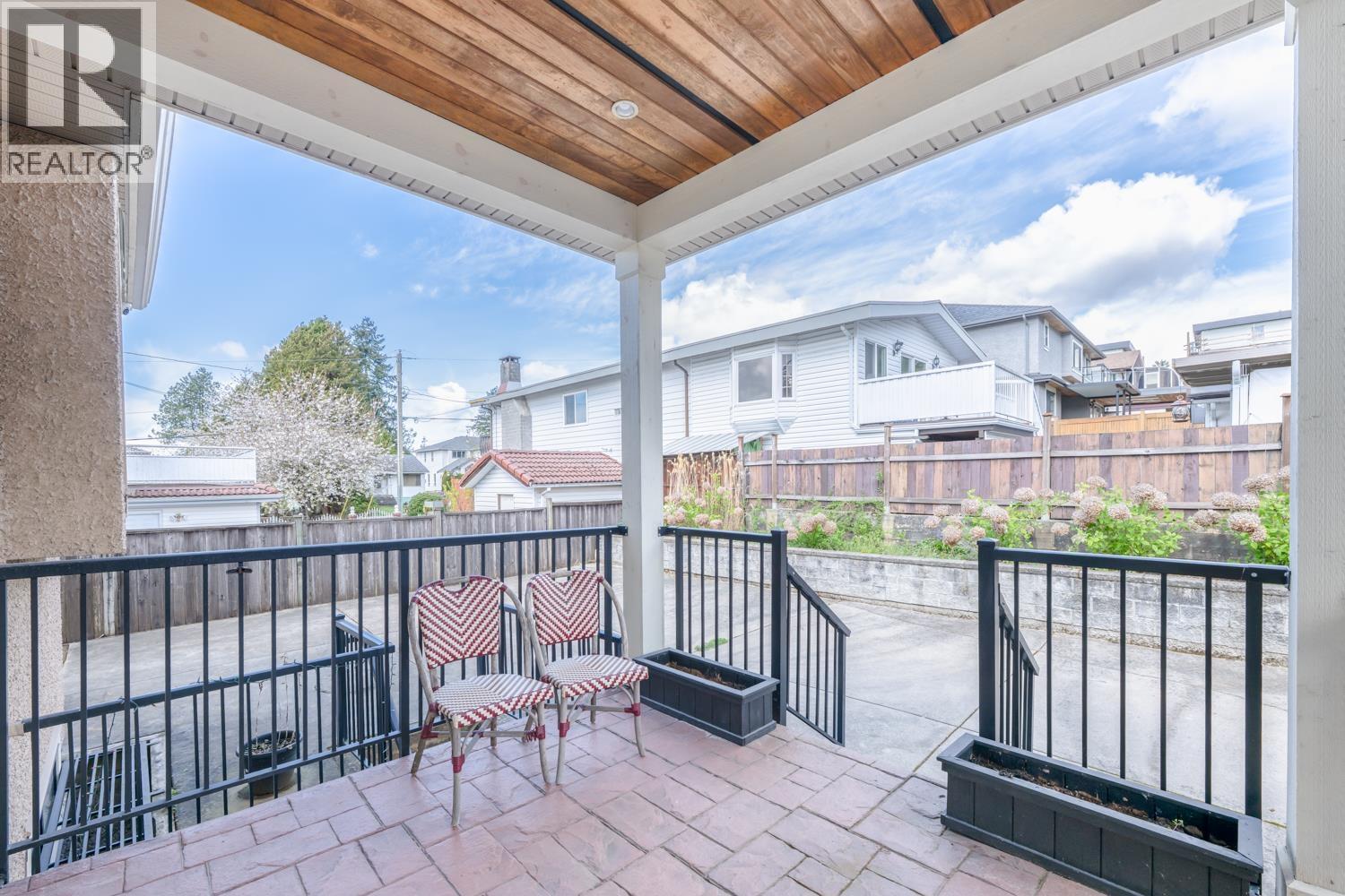 4215 Watling Street, Burnaby, British Columbia  V5J 1V4 - Photo 6 - R3111451