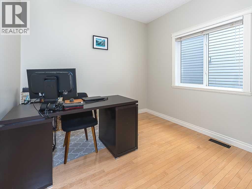 195 Royal Birkdale Crescent Nw, Calgary, Alberta  T3G 5R7 - Photo 17 - A2296381