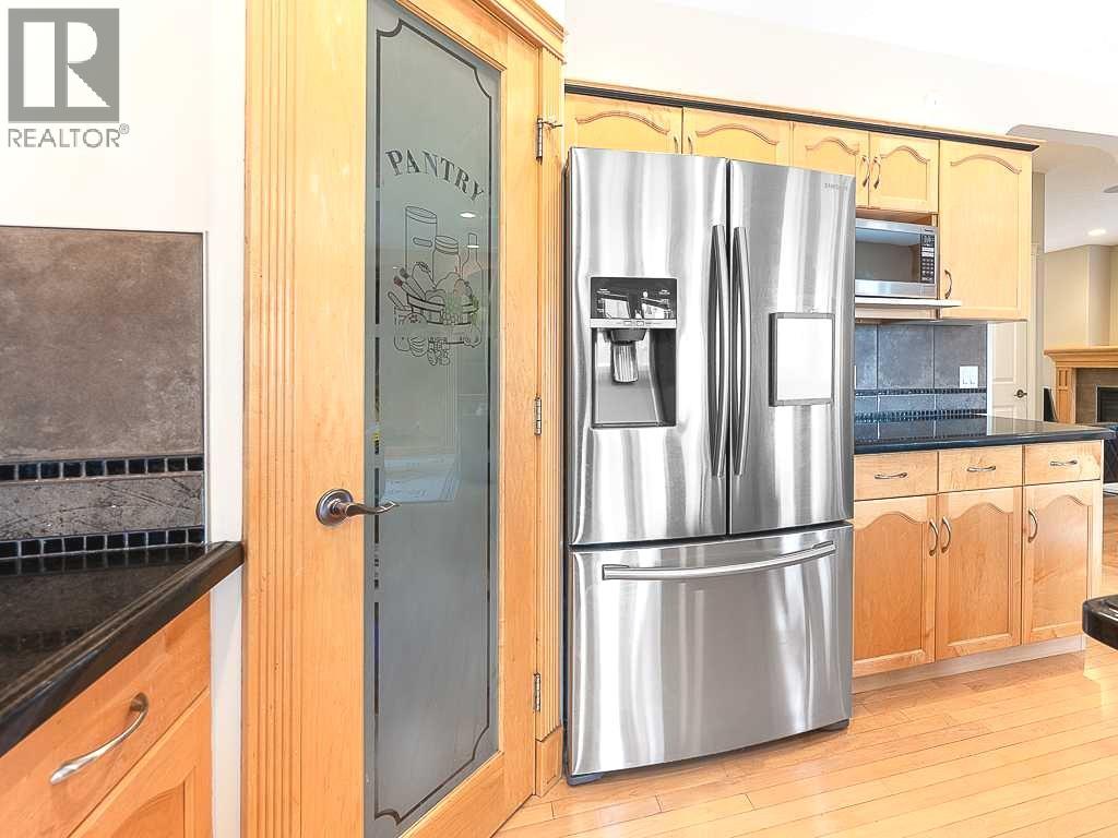 195 Royal Birkdale Crescent Nw, Calgary, Alberta  T3G 5R7 - Photo 12 - A2296381