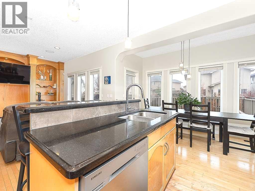 195 Royal Birkdale Crescent Nw, Calgary, Alberta  T3G 5R7 - Photo 14 - A2296381