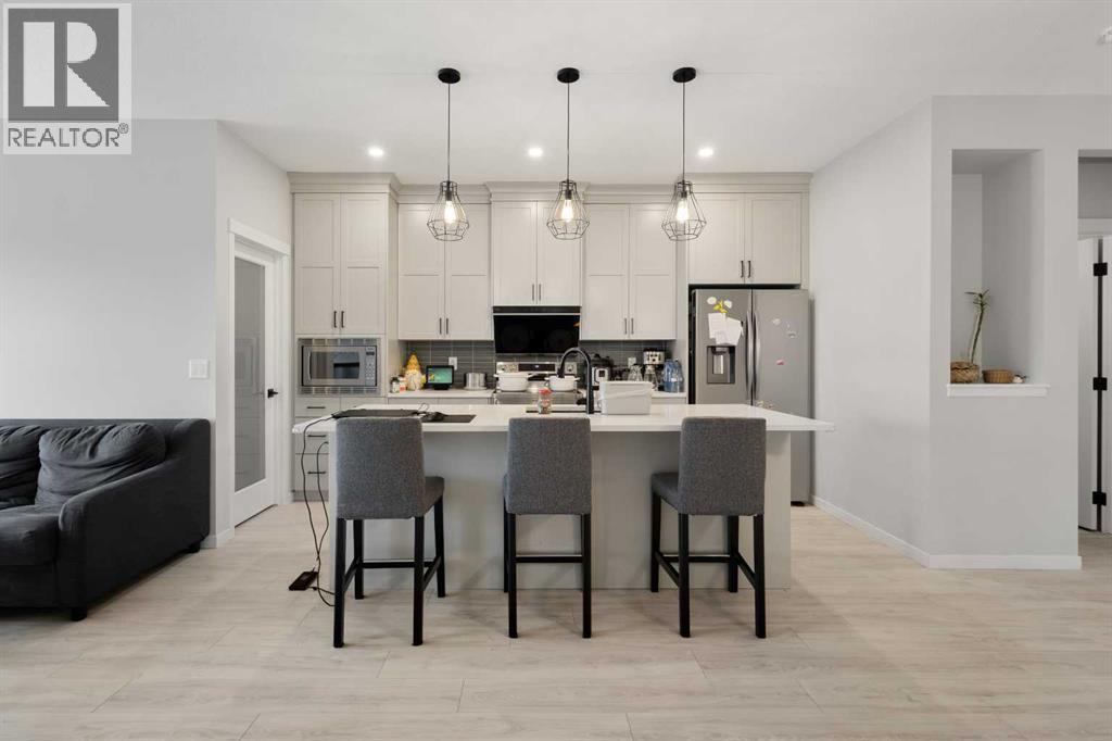 22 Edith Manor NW, Calgary, Alberta