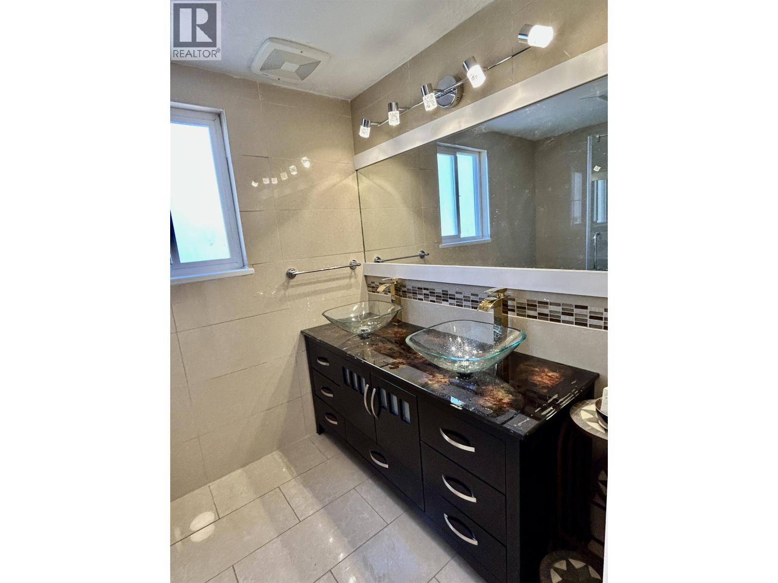 1544 W 68th Avenue, Vancouver, British Columbia  V6P 2V5 - Photo 10 - R3111806