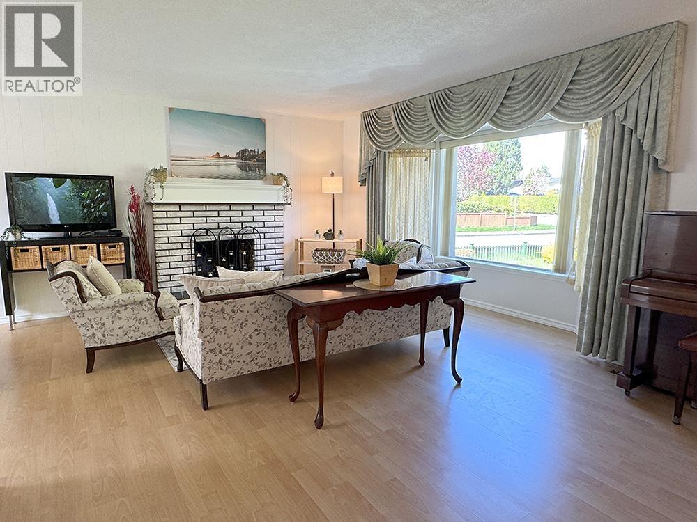 10844 Springmont Gate, Richmond, British Columbia  V7E 1Y4 - Photo 4 - R3110705