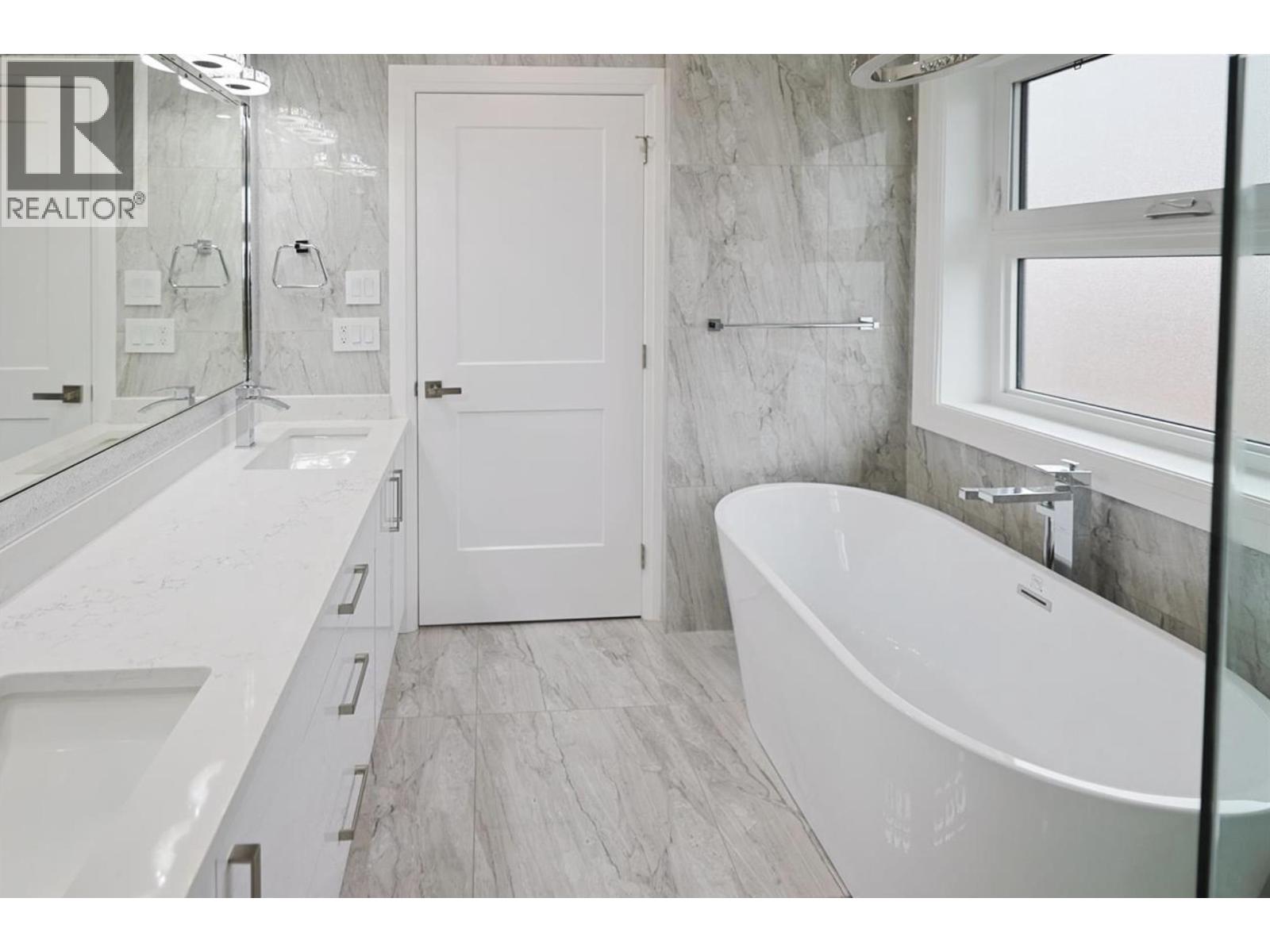 2984 Kitchener Street, Vancouver, British Columbia  V5K 3E5 - Photo 10 - R3111994