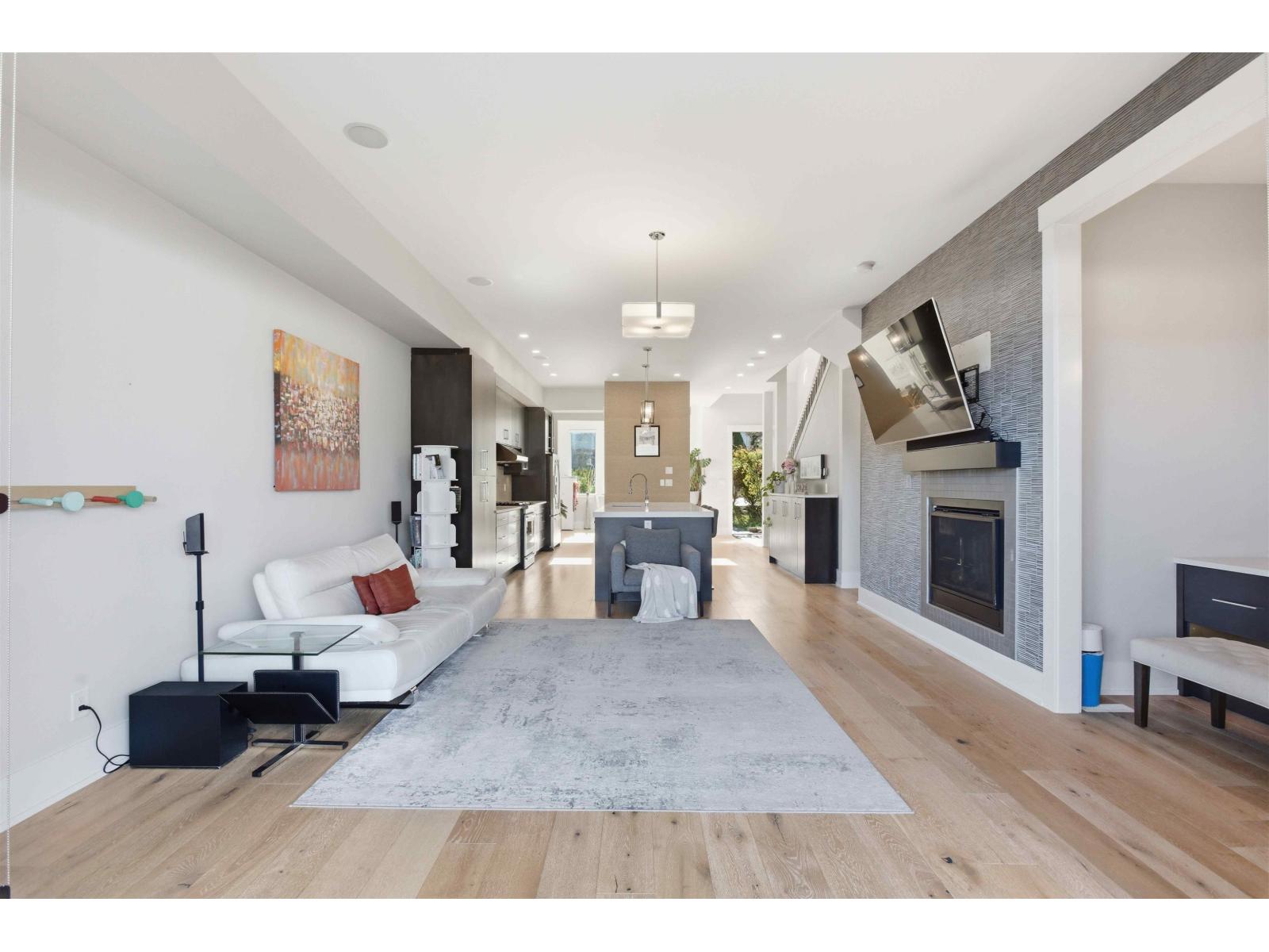 15871 28 Avenue, Surrey, British Columbia  V3Z 0E5 - Photo 4 - R3097394