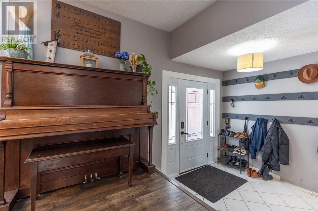 25 Goodman Avenue, Espanola, Ontario  P5E 1A5 - Photo 6 - 2127128