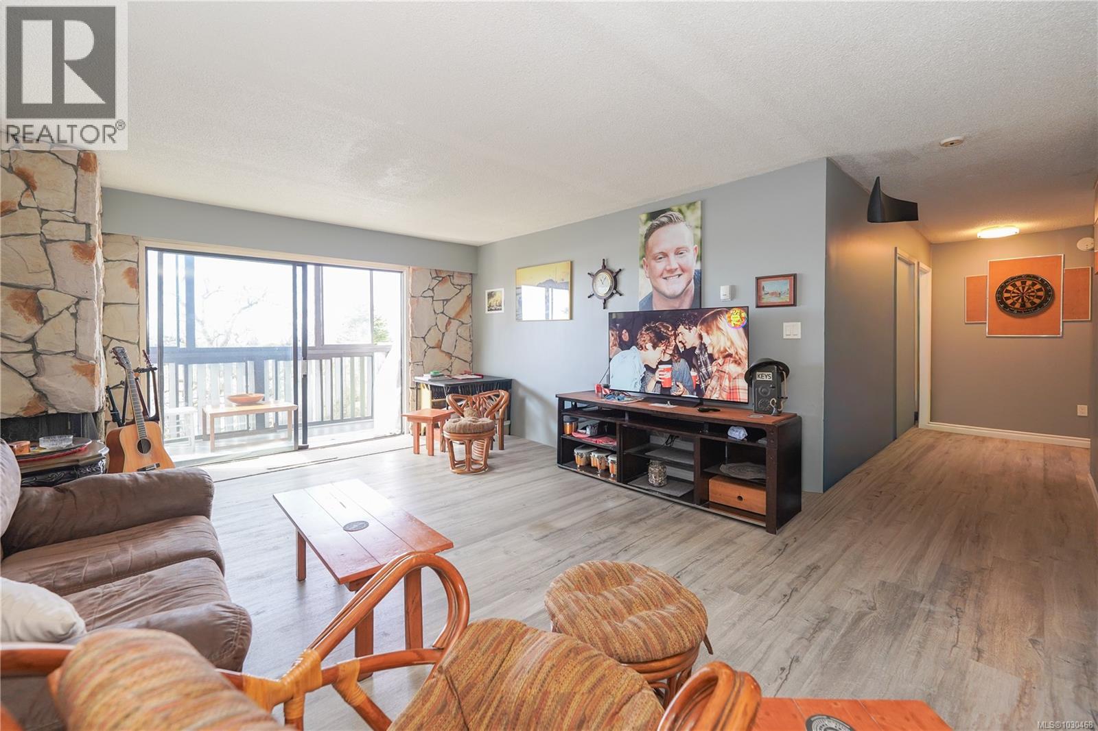 404 614 Fernhill Pl, Esquimalt, British Columbia  V9A 4Z1 - Photo 12 - 1030468