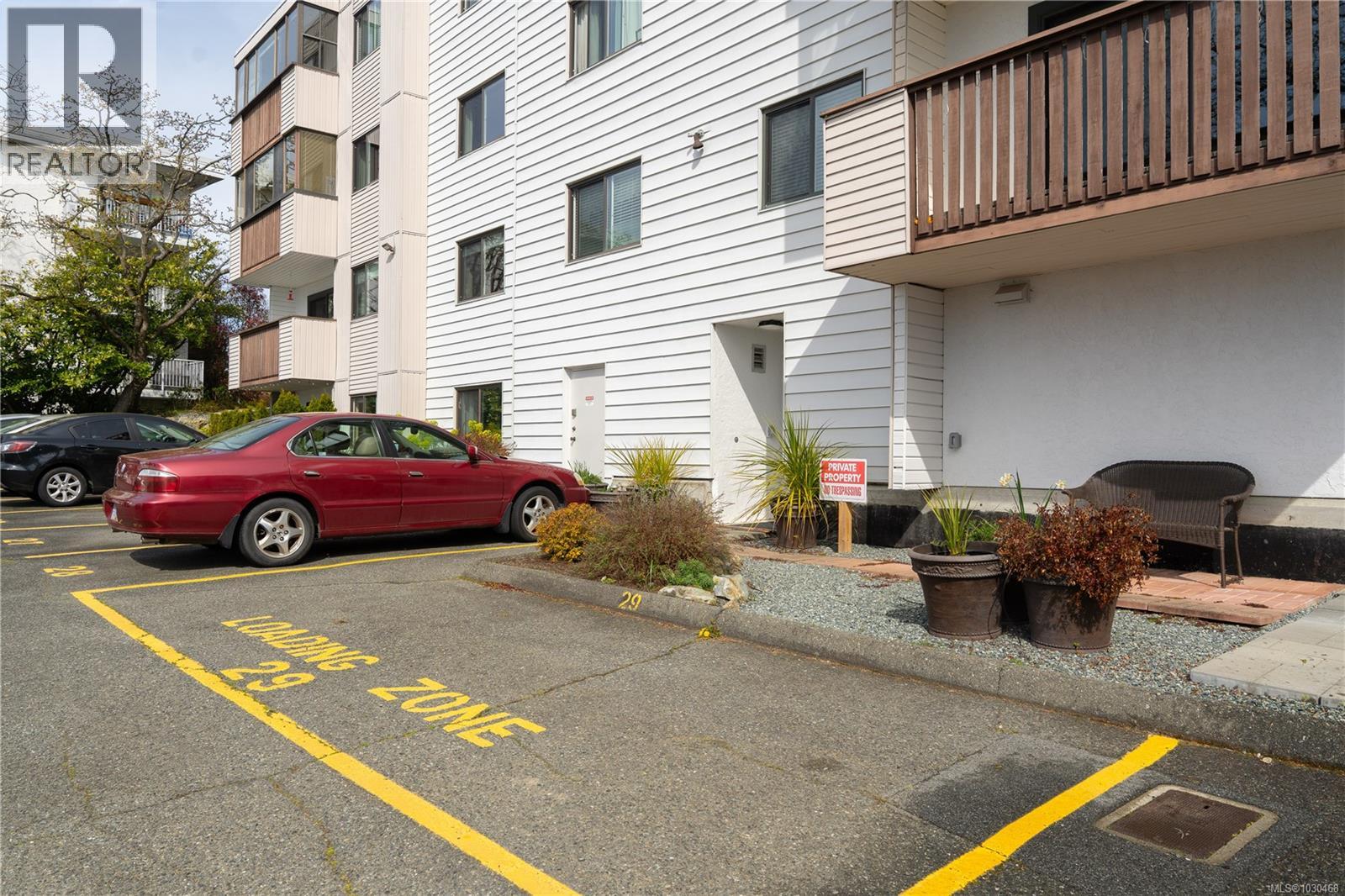 404 614 Fernhill Pl, Esquimalt, British Columbia  V9A 4Z1 - Photo 26 - 1030468