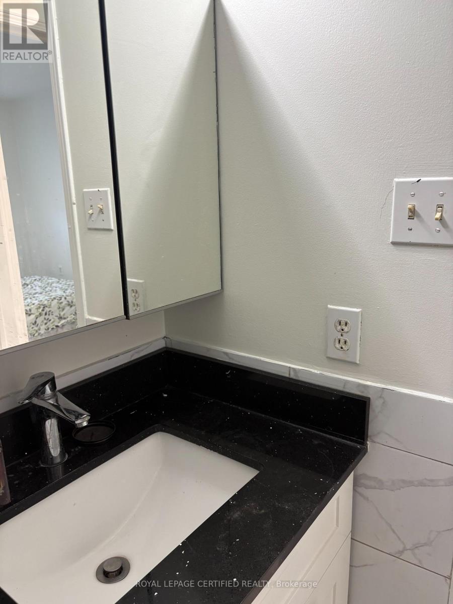 26 Goldenlight Circle, Brampton, Ontario  L6X 4N6 - Photo 27 - W13004382