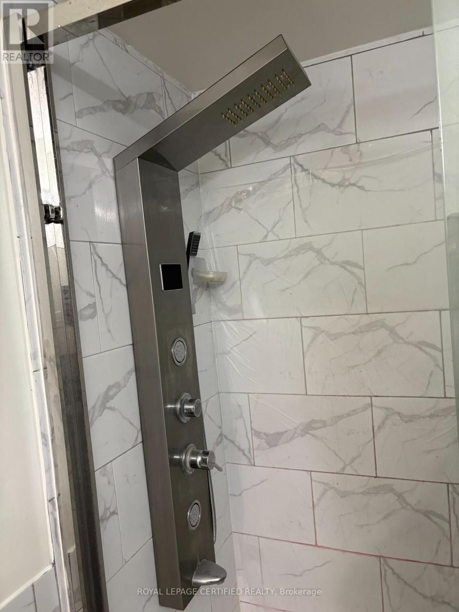 26 Goldenlight Circle, Brampton, Ontario  L6X 4N6 - Photo 26 - W13004382