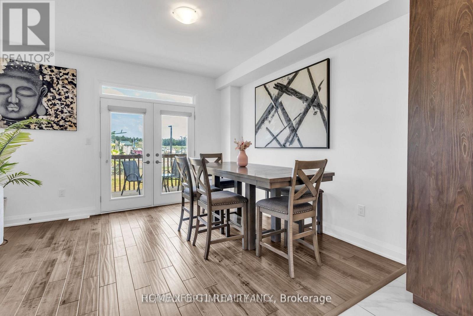 7 Barnyard Trail, Barrie, Ontario  L9J 0Y1 - Photo 12 - S12824278