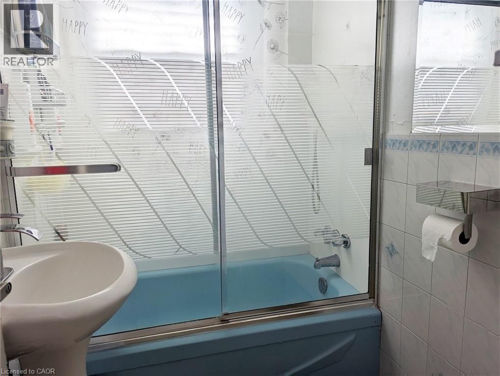 35 Marcia Avenue, Toronto, Ontario  M6B 2Y6 - Photo 18 - 40820951