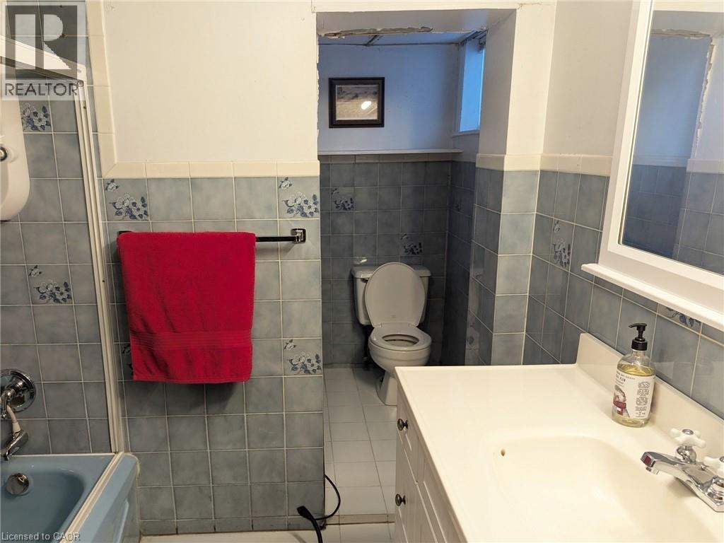 35 Marcia Avenue, Toronto, Ontario  M6B 2Y6 - Photo 19 - 40820951