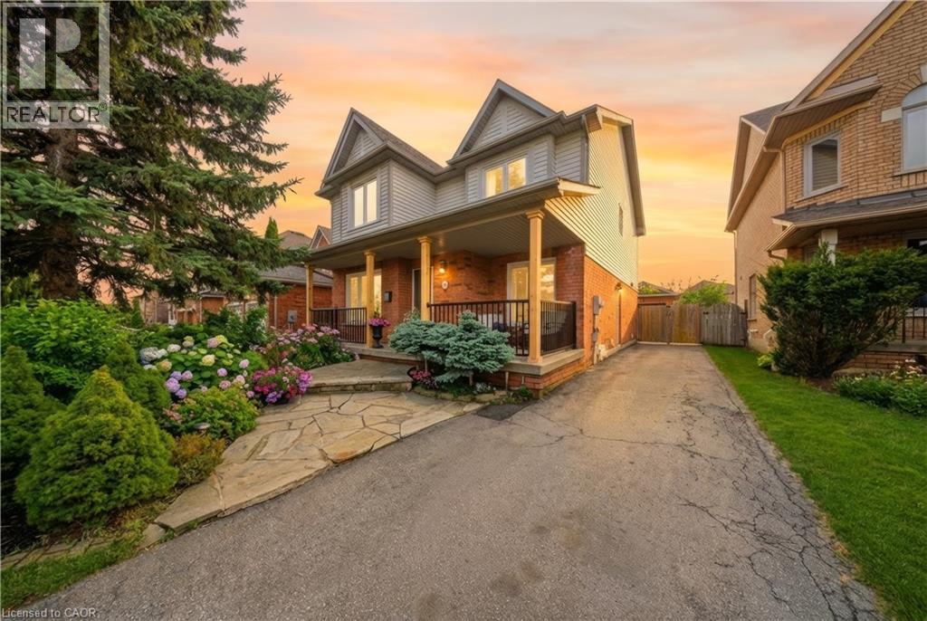 66 Segwun Road, Waterdown, Ontario  L8B 0J2 - Photo 2 - 40820100