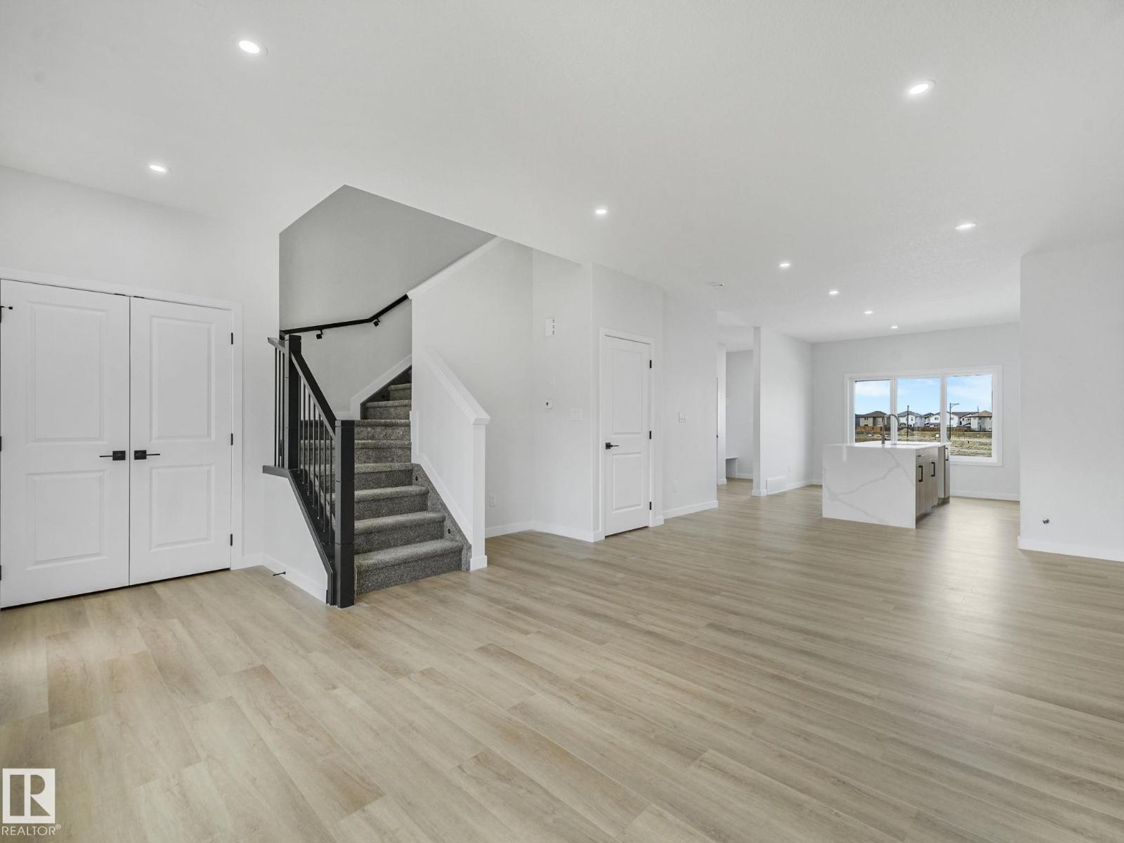 275 Munn Wy, Leduc, Alberta  T9E 1V1 - Photo 4 - E4482512