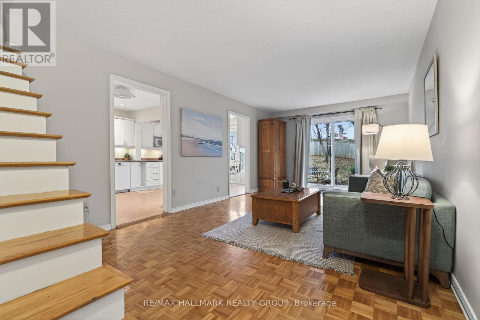 24 Hobart Crescent, Ottawa, Ontario  K2H 5S4 - Photo 5 - X13005076