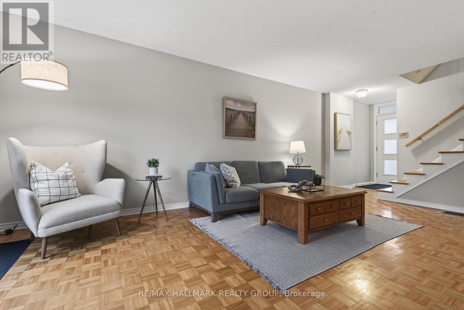 24 Hobart Crescent, Ottawa, Ontario  K2H 5S4 - Photo 8 - X13005076