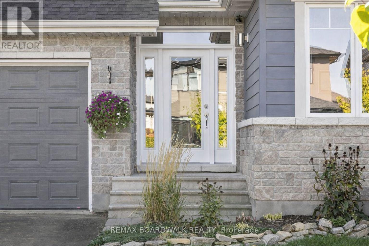 279 Sceptre Way, Ottawa, Ontario  K2V 0C6 - Photo 3 - X13005086