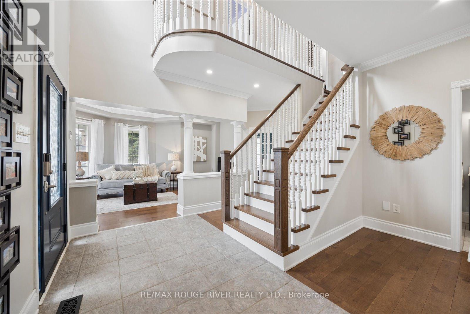 9 Elder Crescent, Whitby, Ontario L1M 2H5 - Photo 5 - E13005098