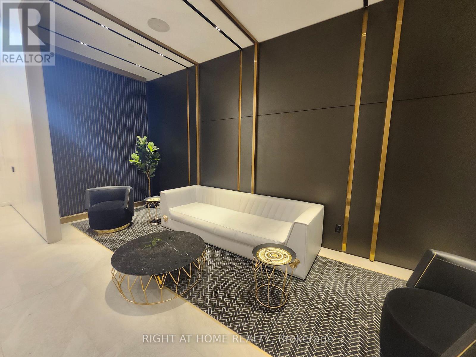 2807 - 319 Jarvis Street, Toronto, Ontario  M5B 0C8 - Photo 2 - C13005064