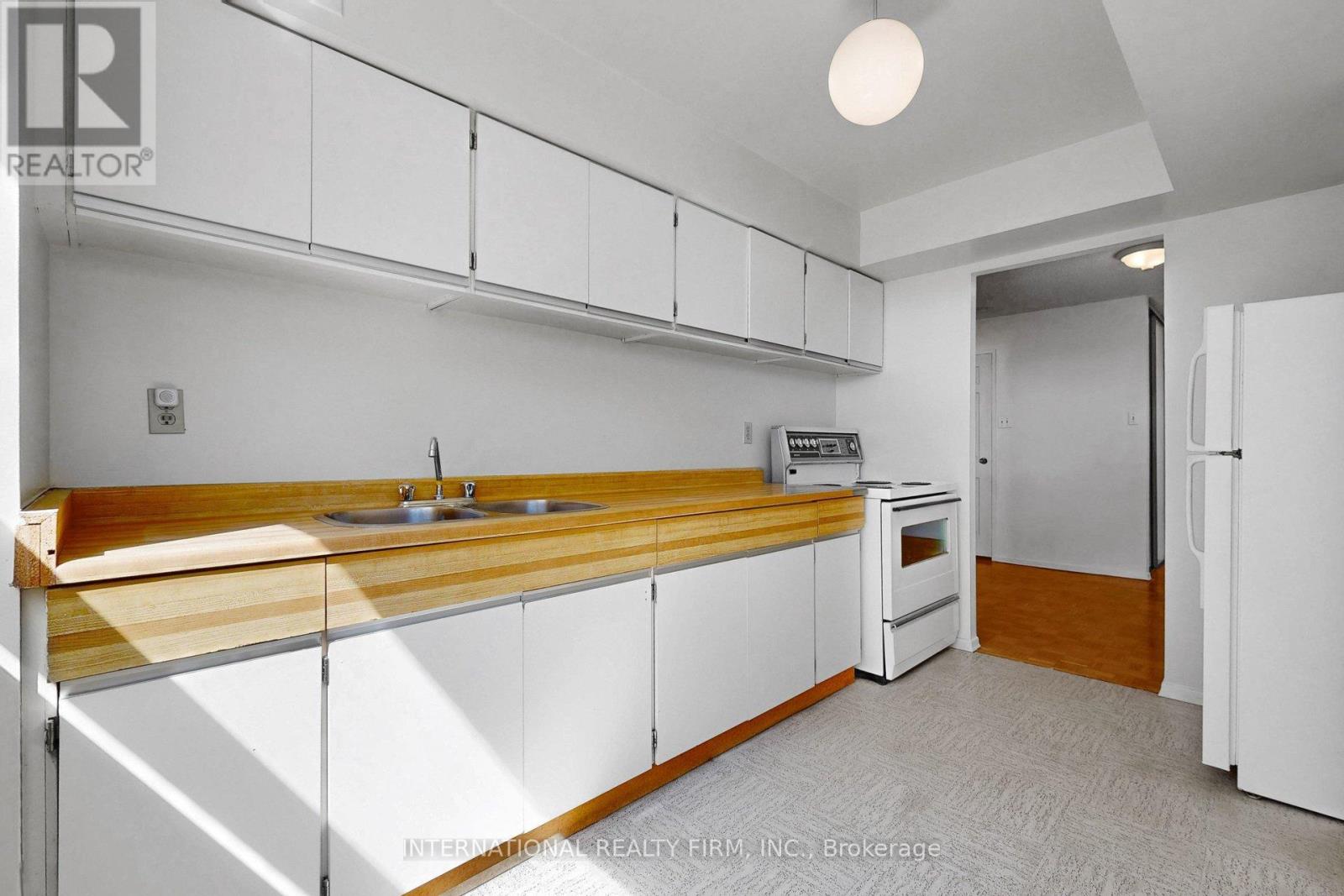 715 - 89 Mccaul Street, Toronto, Ontario  M5T 2X3 - Photo 11 - C13005078