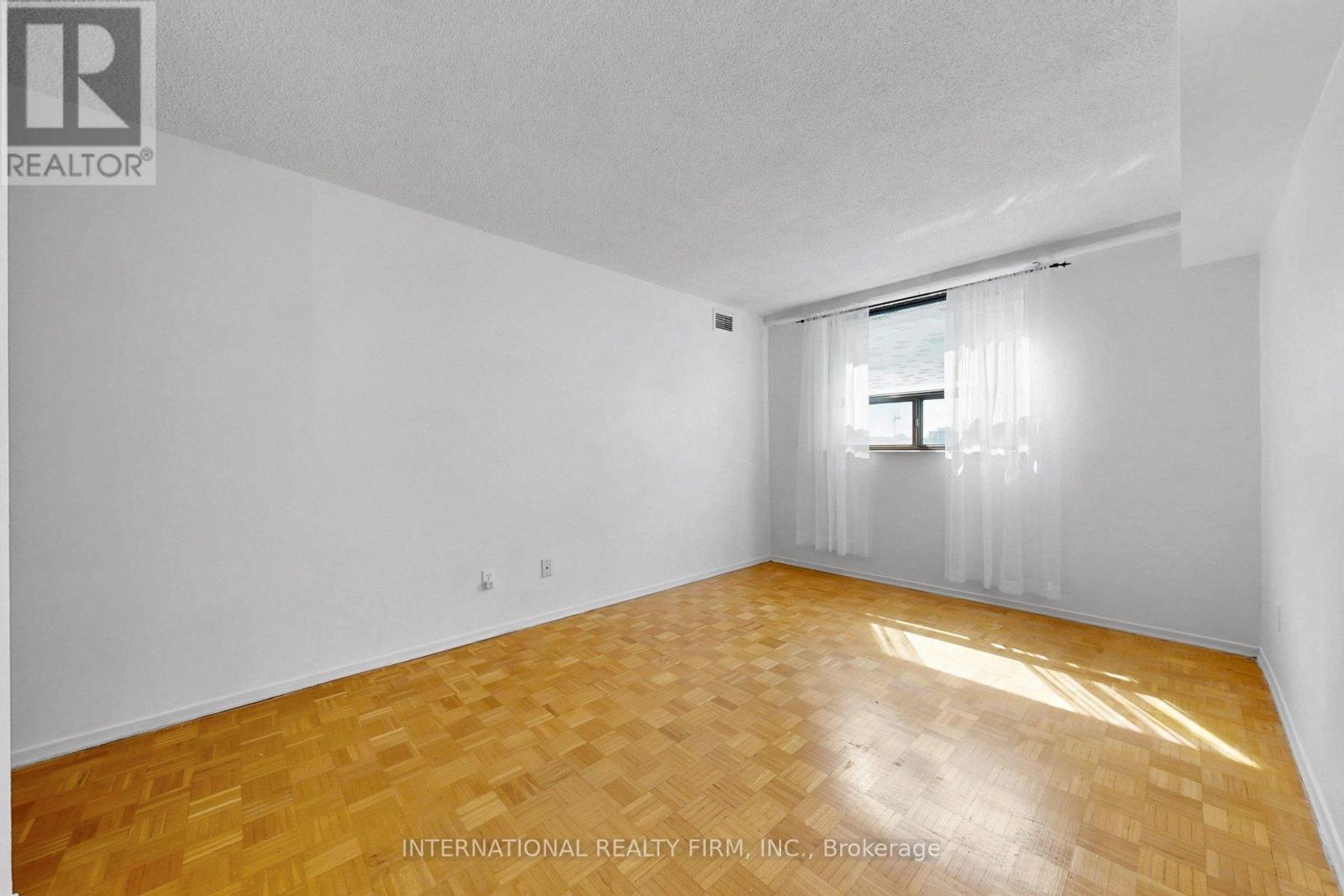 715 - 89 Mccaul Street, Toronto, Ontario  M5T 2X3 - Photo 18 - C13005078