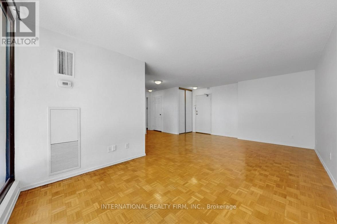 715 - 89 Mccaul Street, Toronto, Ontario  M5T 2X3 - Photo 7 - C13005078