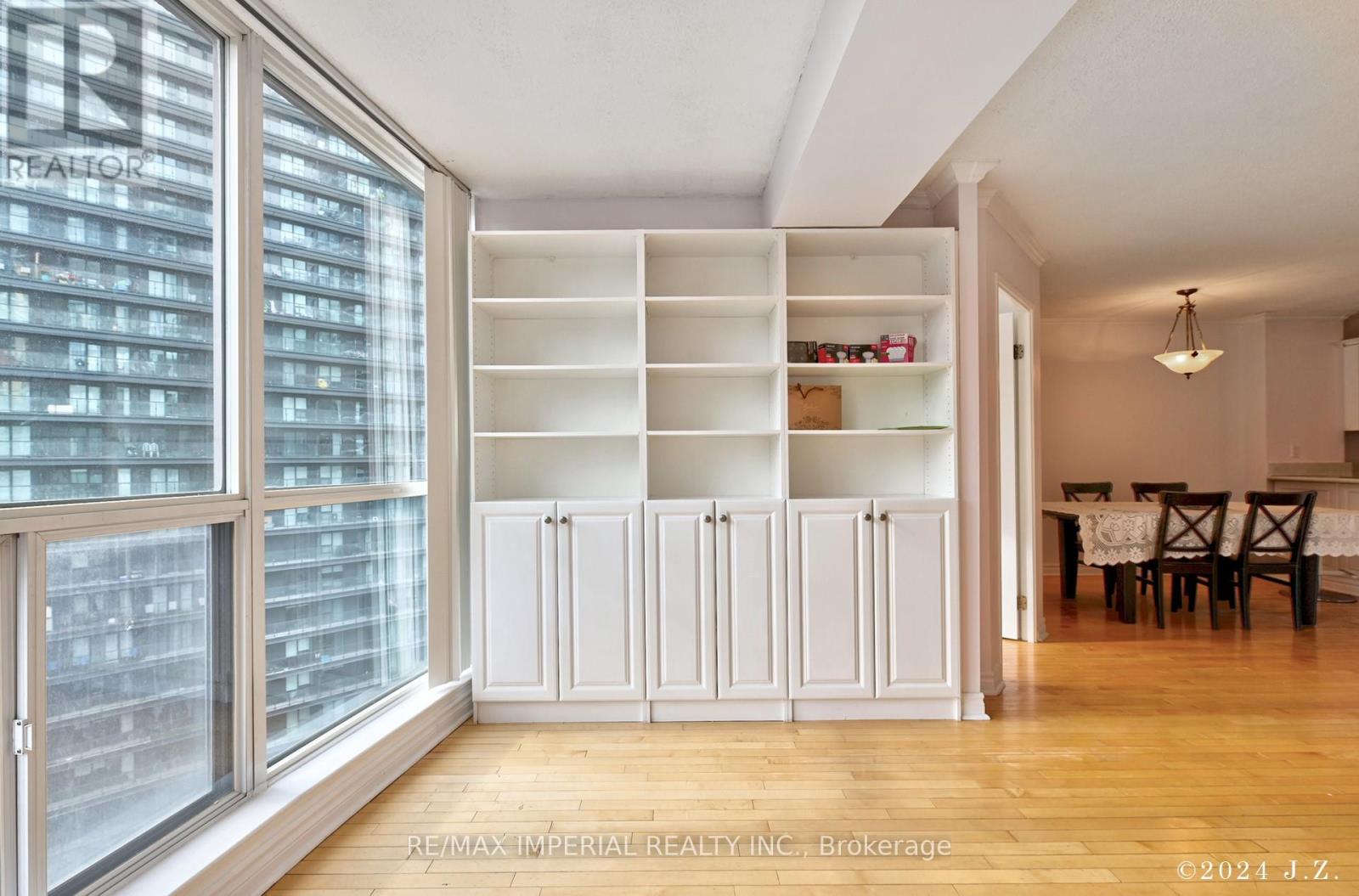 2201 - 24 Wellesley Street W, Toronto, Ontario  M4Y 2X6 - Photo 12 - C13005094