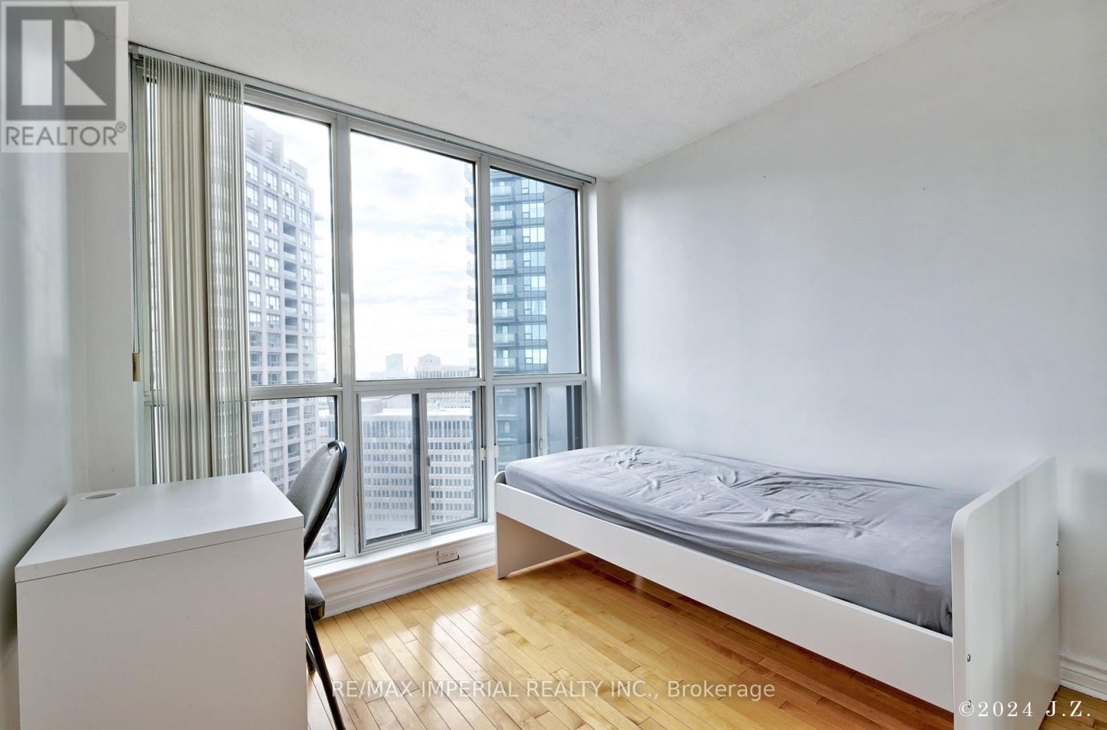 2201 - 24 Wellesley Street W, Toronto, Ontario  M4Y 2X6 - Photo 13 - C13005094