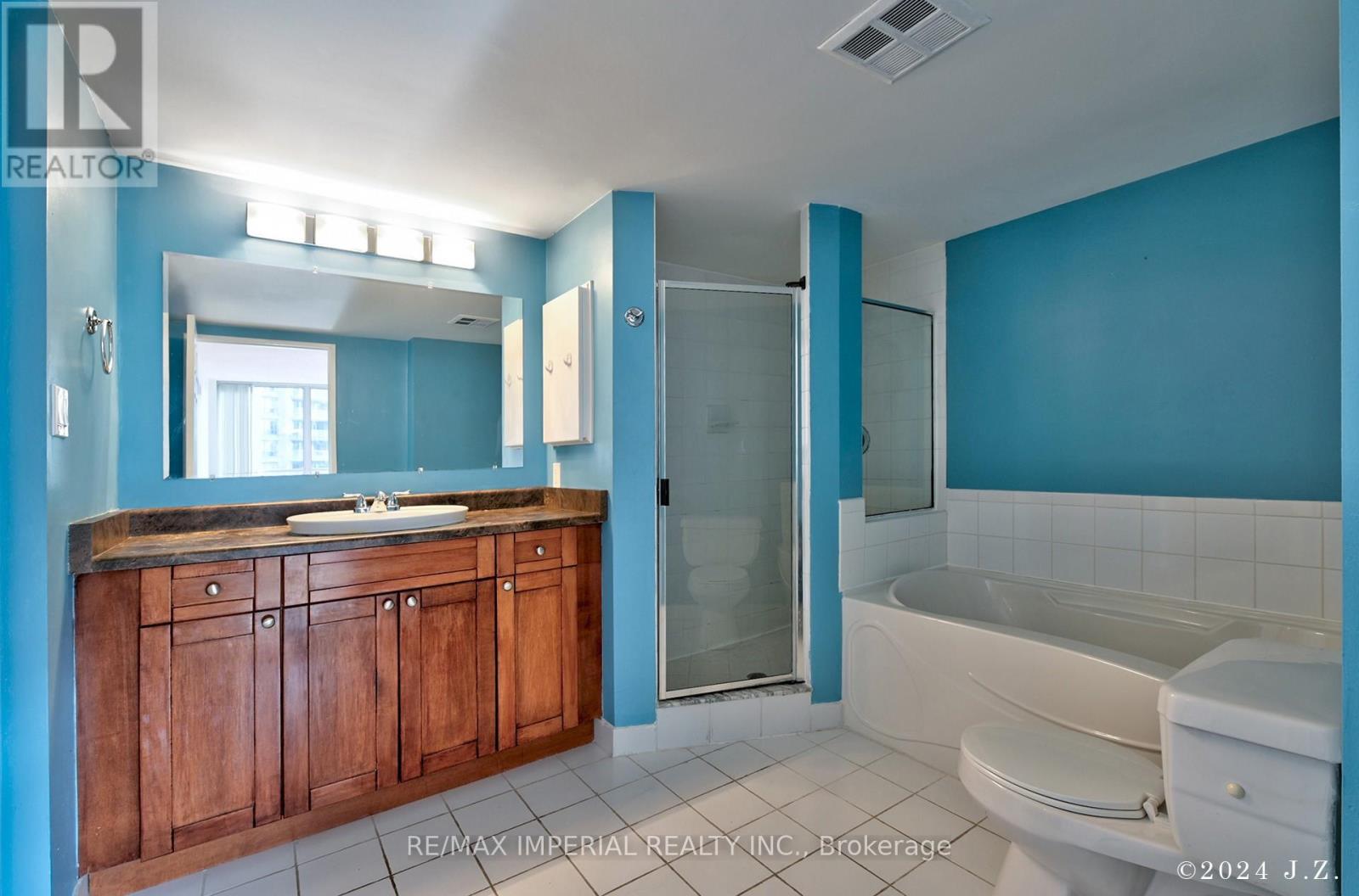 2201 - 24 Wellesley Street W, Toronto, Ontario  M4Y 2X6 - Photo 17 - C13005094