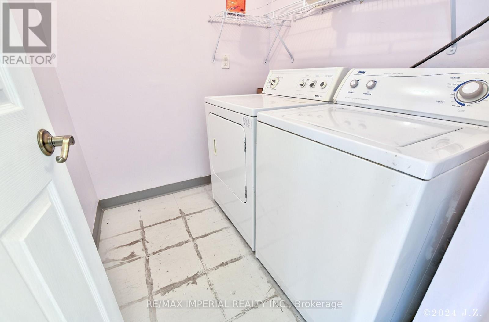 2201 - 24 Wellesley Street W, Toronto, Ontario  M4Y 2X6 - Photo 18 - C13005094