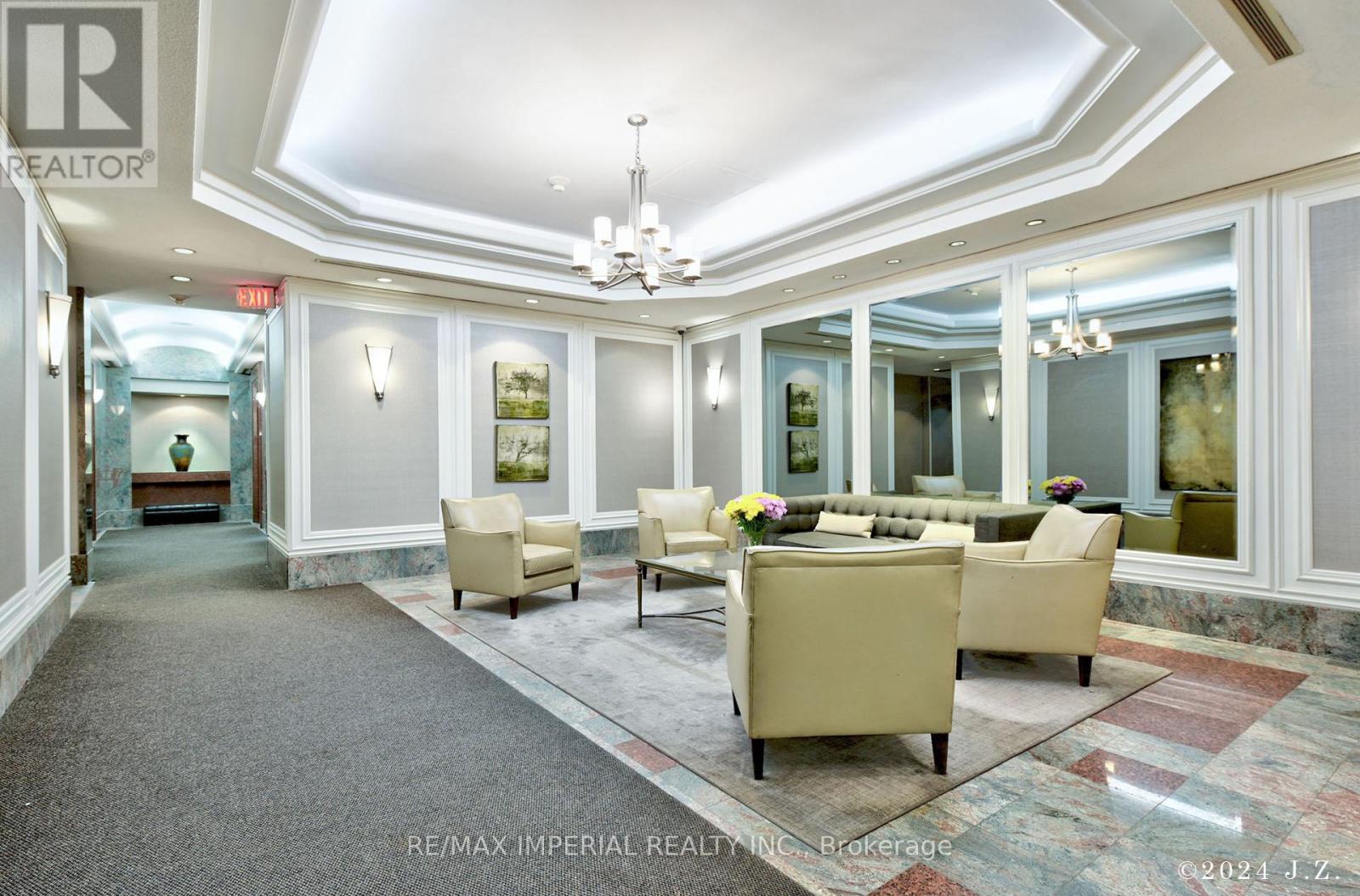 2201 - 24 Wellesley Street W, Toronto, Ontario  M4Y 2X6 - Photo 2 - C13005094