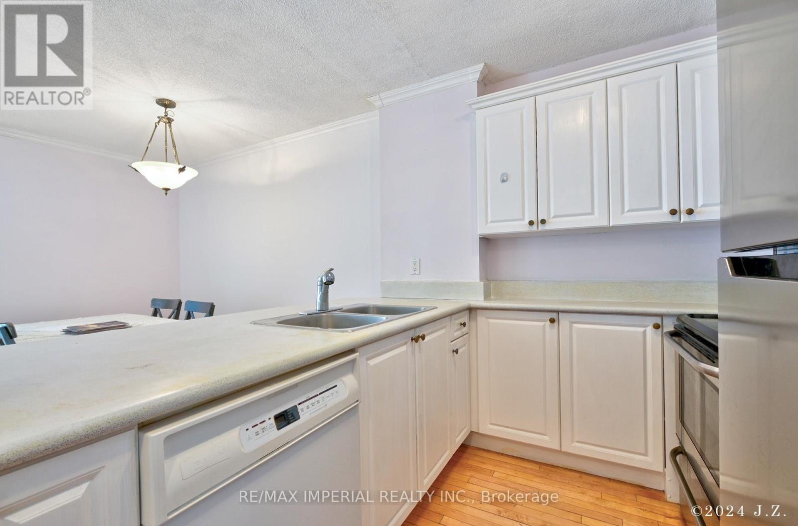 2201 - 24 Wellesley Street W, Toronto, Ontario  M4Y 2X6 - Photo 6 - C13005094