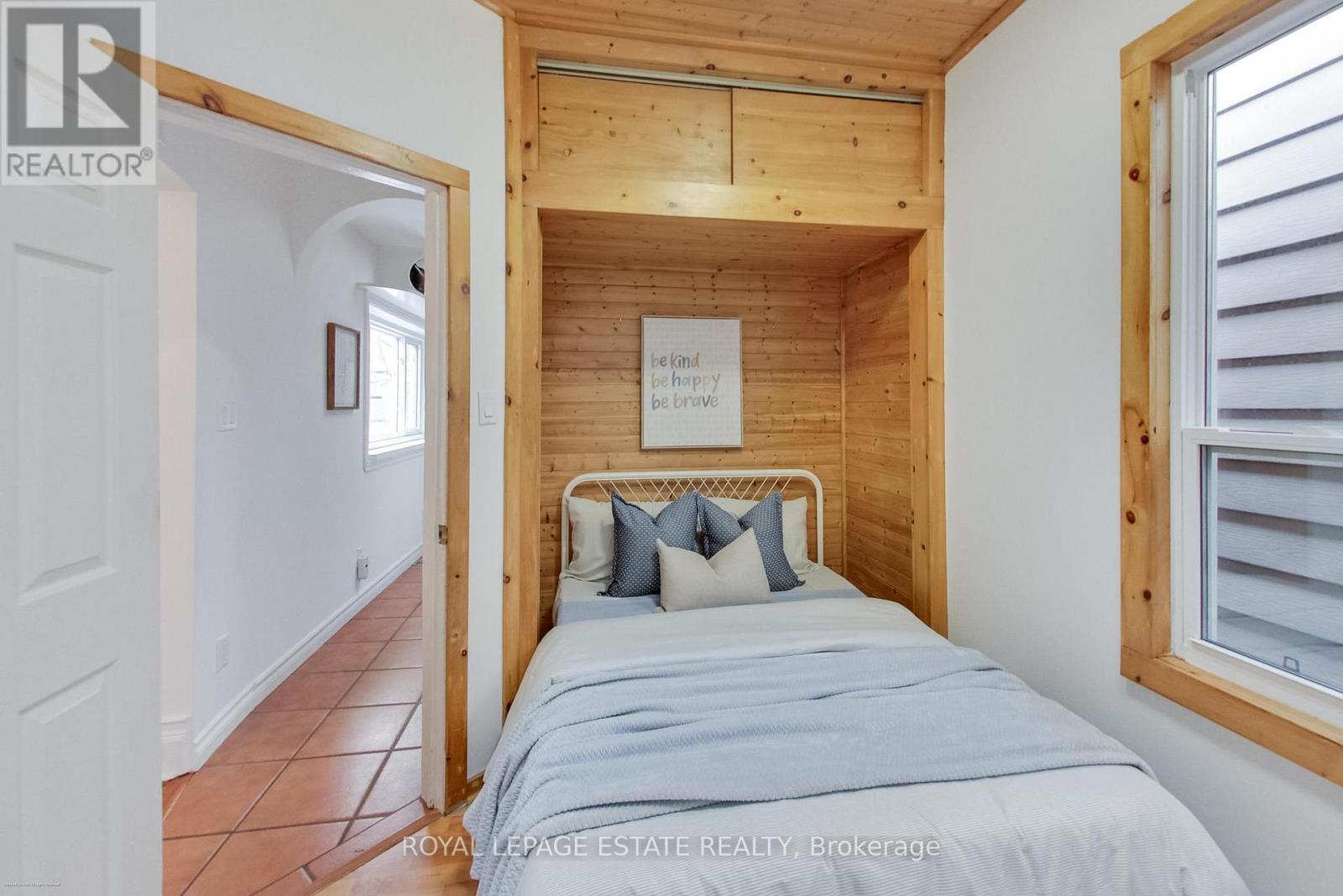 116 Hannaford Street, Toronto, Ontario  M4E 3H1 - Photo 18 - E13005036