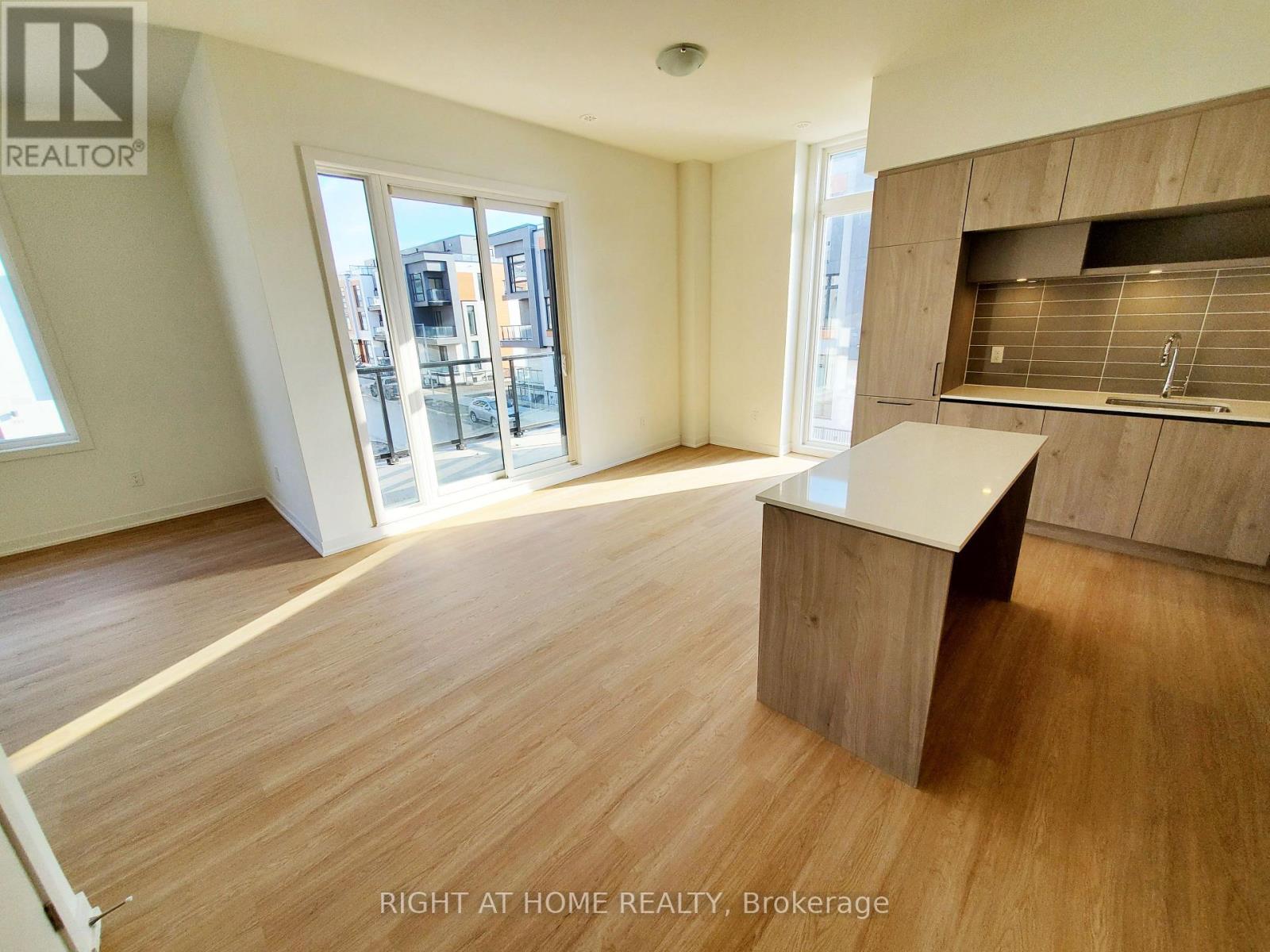 1411 - 15 David Eyer Road, Richmond Hill, Ontario  L4S 0N2 - Photo 10 - N13005026