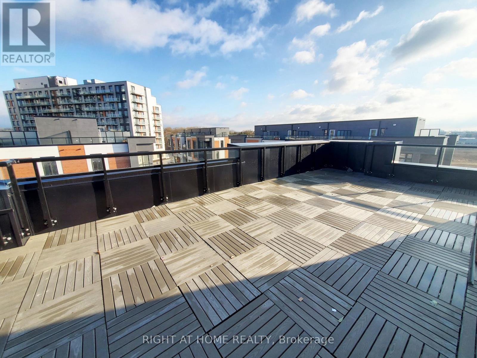 1411 - 15 David Eyer Road, Richmond Hill, Ontario  L4S 0N2 - Photo 26 - N13005026