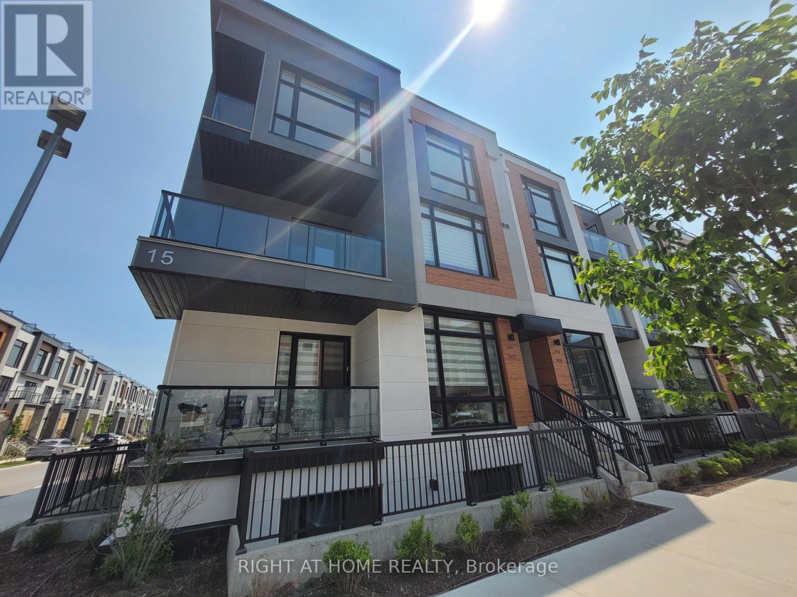 1411 - 15 David Eyer Road, Richmond Hill, Ontario  L4S 0N2 - Photo 28 - N13005026