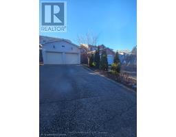 LOWER - 164 TIMPSON DRIVE, Aurora, Ontario