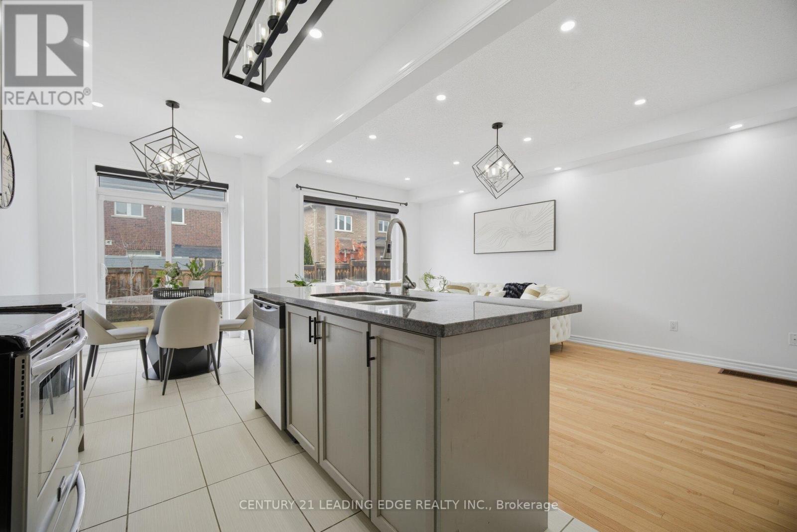 106 Kempenfelt Trail, Brampton, Ontario  L7A 0Z9 - Photo 14 - W13005028