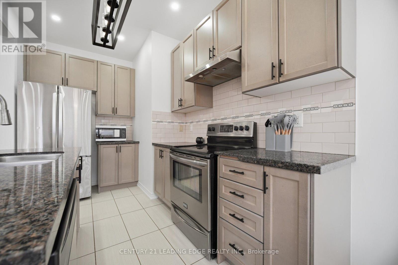 106 Kempenfelt Trail, Brampton, Ontario  L7A 0Z9 - Photo 15 - W13005028