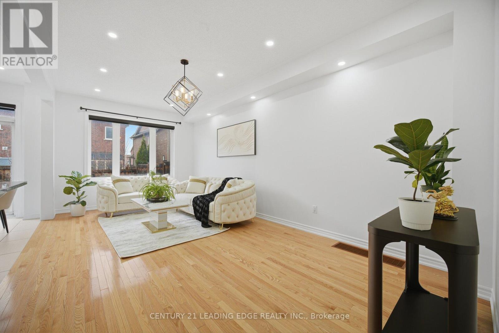 106 Kempenfelt Trail, Brampton, Ontario  L7A 0Z9 - Photo 7 - W13005028