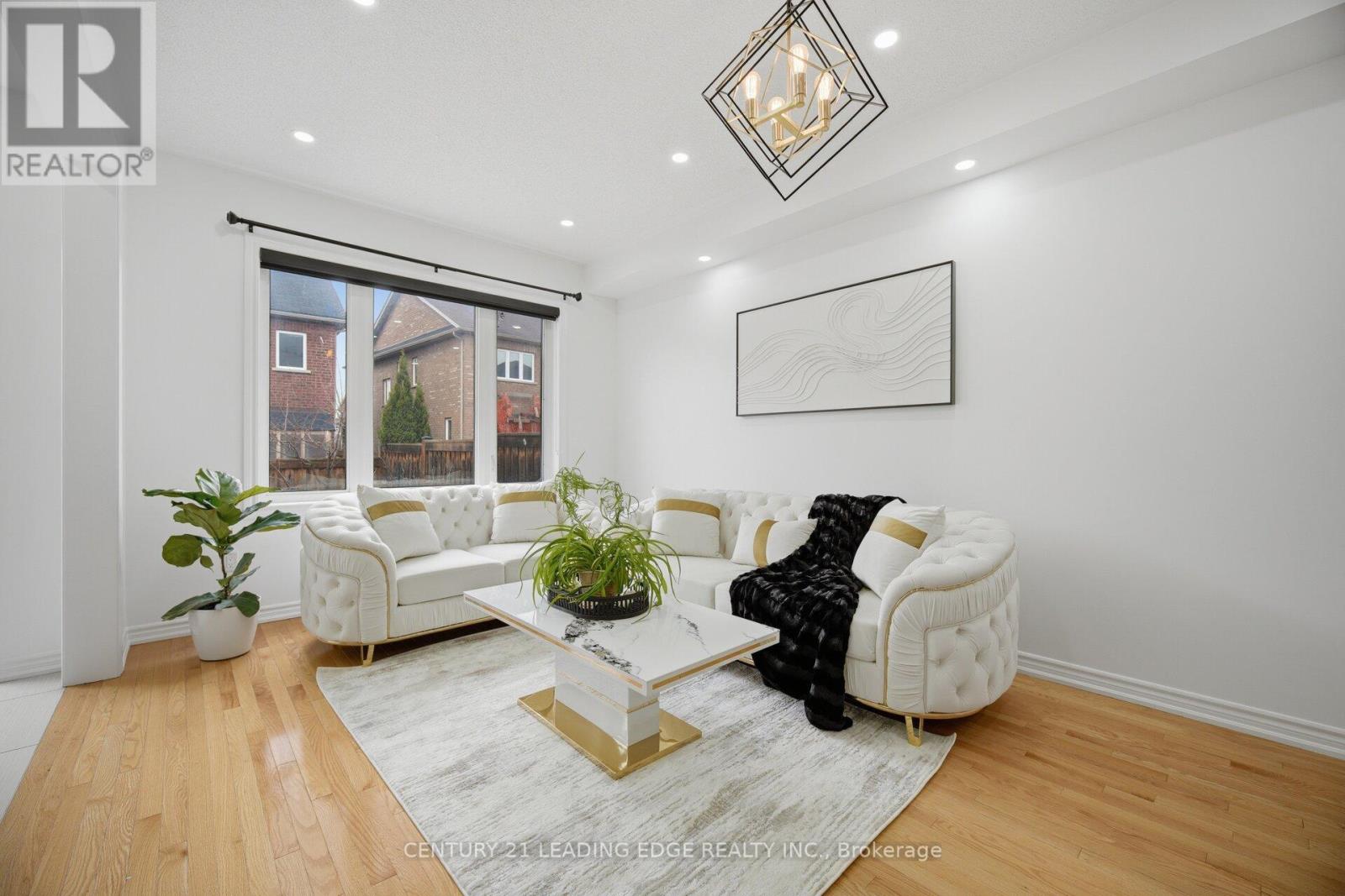 106 Kempenfelt Trail, Brampton, Ontario  L7A 0Z9 - Photo 9 - W13005028