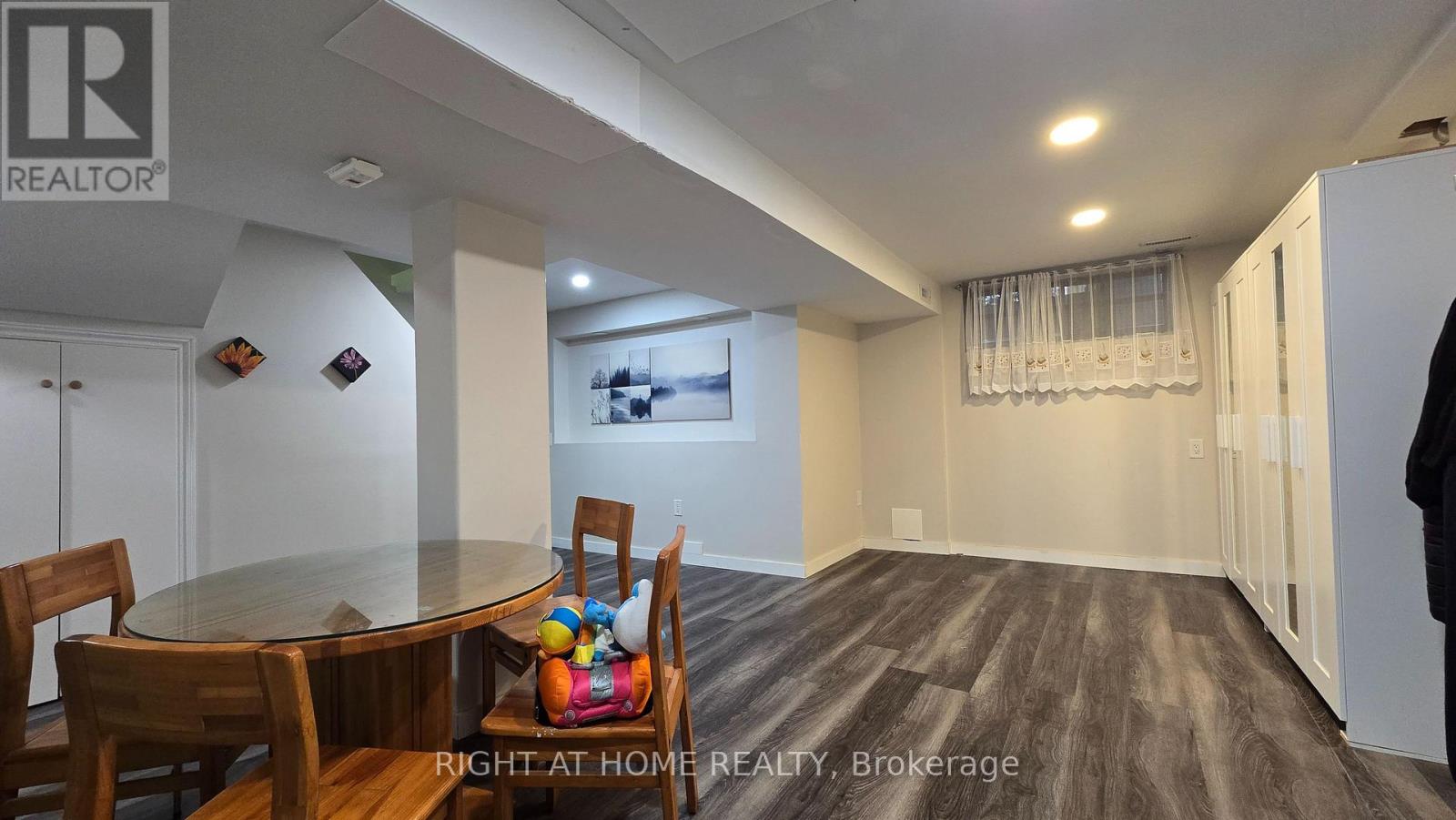 1379 Rock Court, Mississauga, Ontario  L5J 3W5 - Photo 15 - W13005032