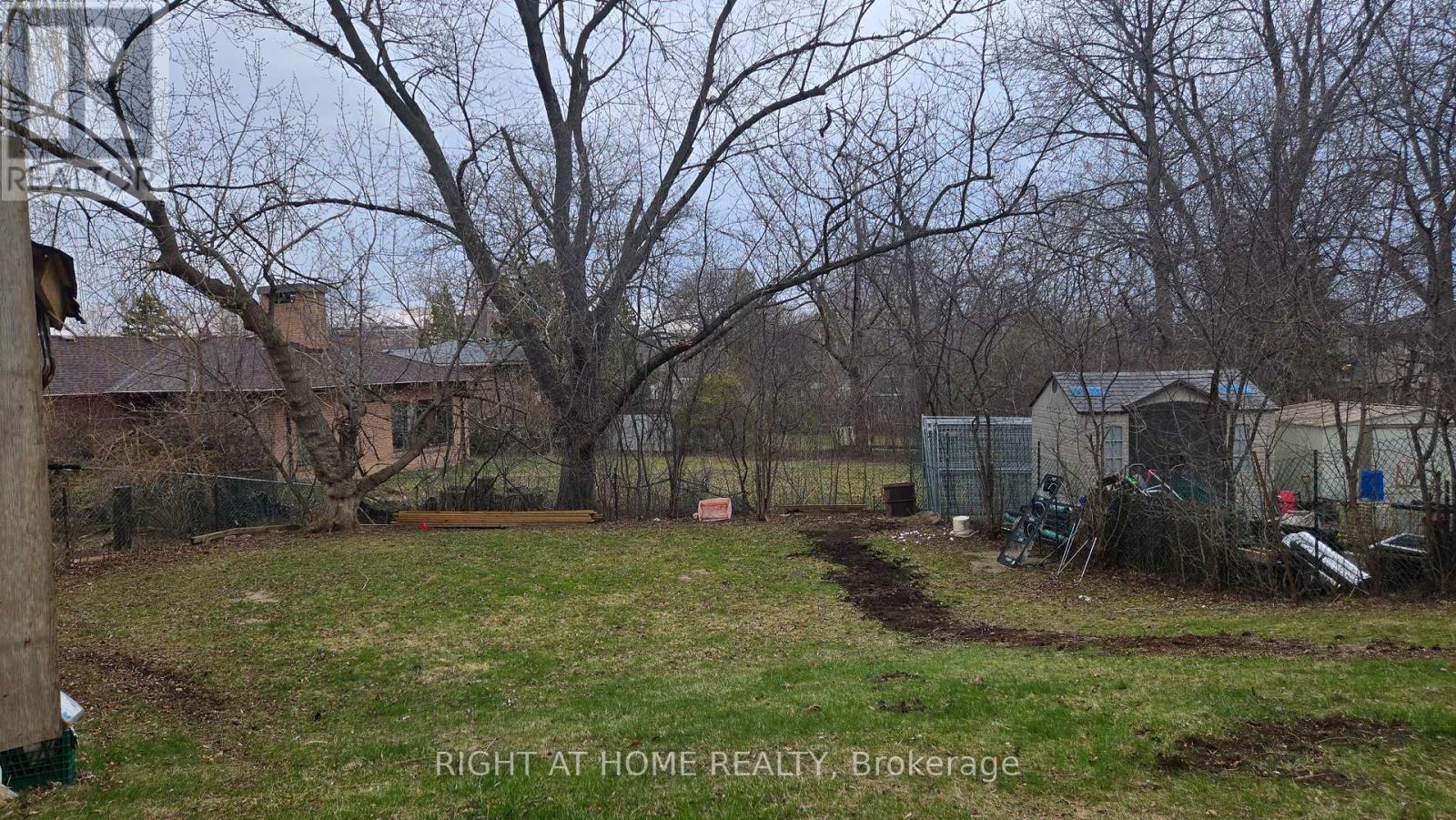 1379 Rock Court, Mississauga, Ontario  L5J 3W5 - Photo 16 - W13005032