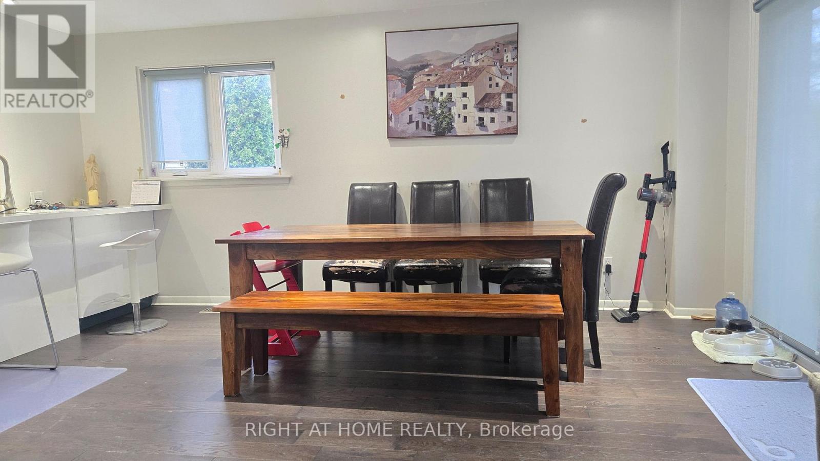 1379 Rock Court, Mississauga, Ontario  L5J 3W5 - Photo 3 - W13005032