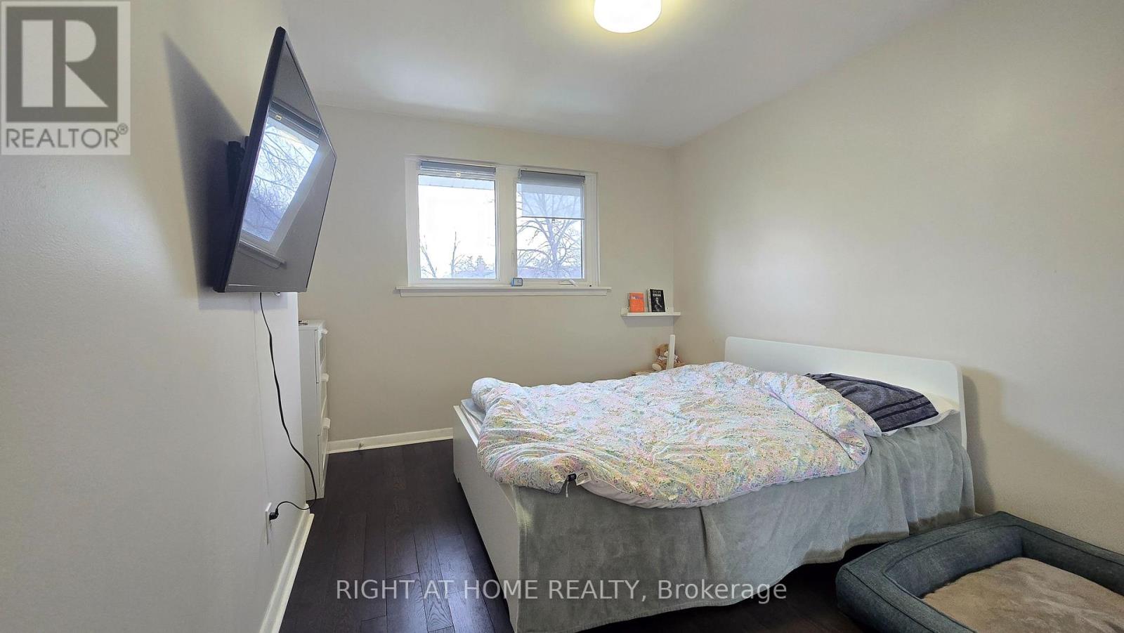 1379 Rock Court, Mississauga, Ontario  L5J 3W5 - Photo 8 - W13005032